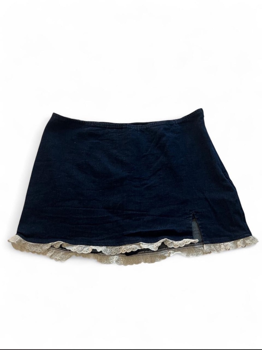 Beverly & Beck dark wash denim mini skort with lace trim size large